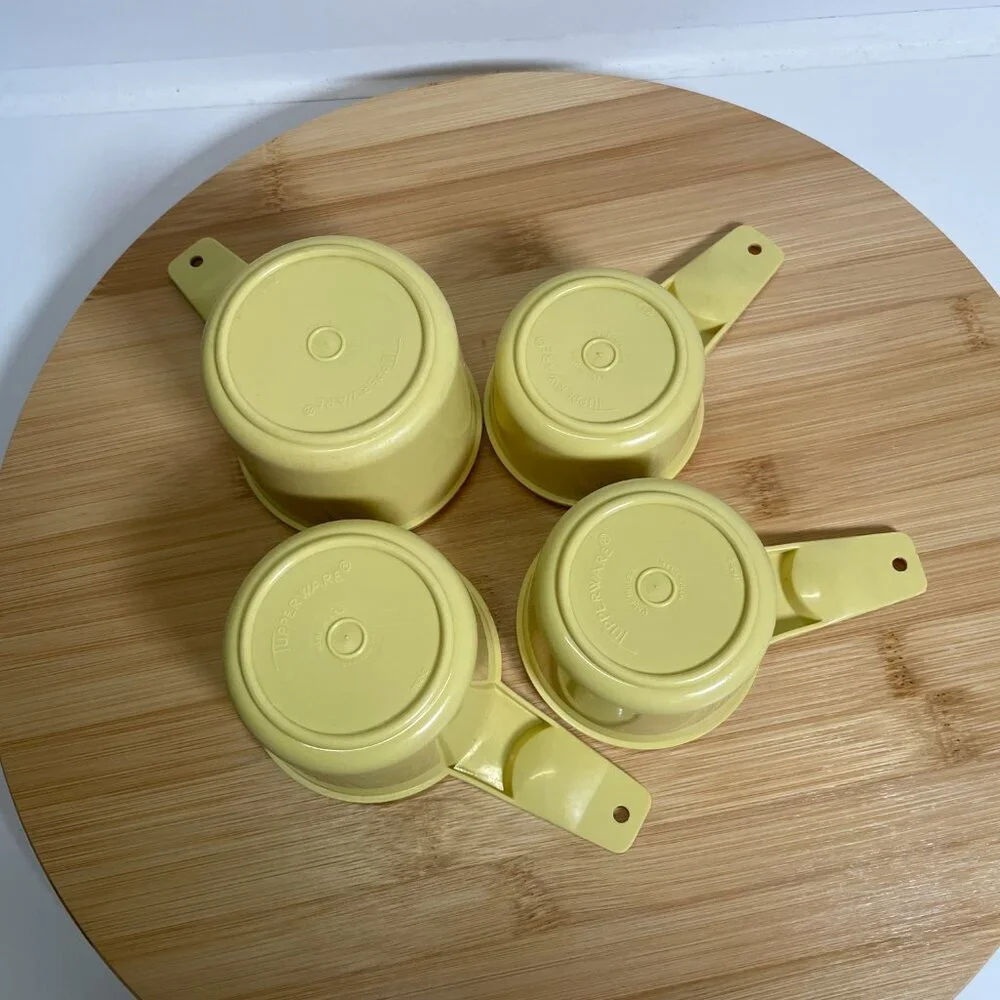 Vintage Tupperware Yellow Measuring Cup Set Plastic Baking Cooking